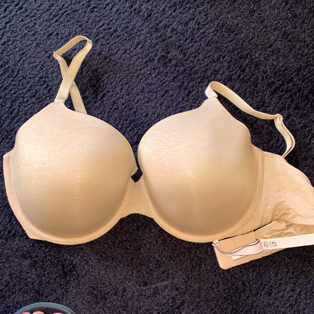 38DD Victoria Secret Tshirt Lightly Lined Full Coverage - Biege